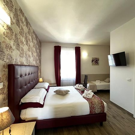 Porta Alla Croce Guest House Florenz Exterior foto