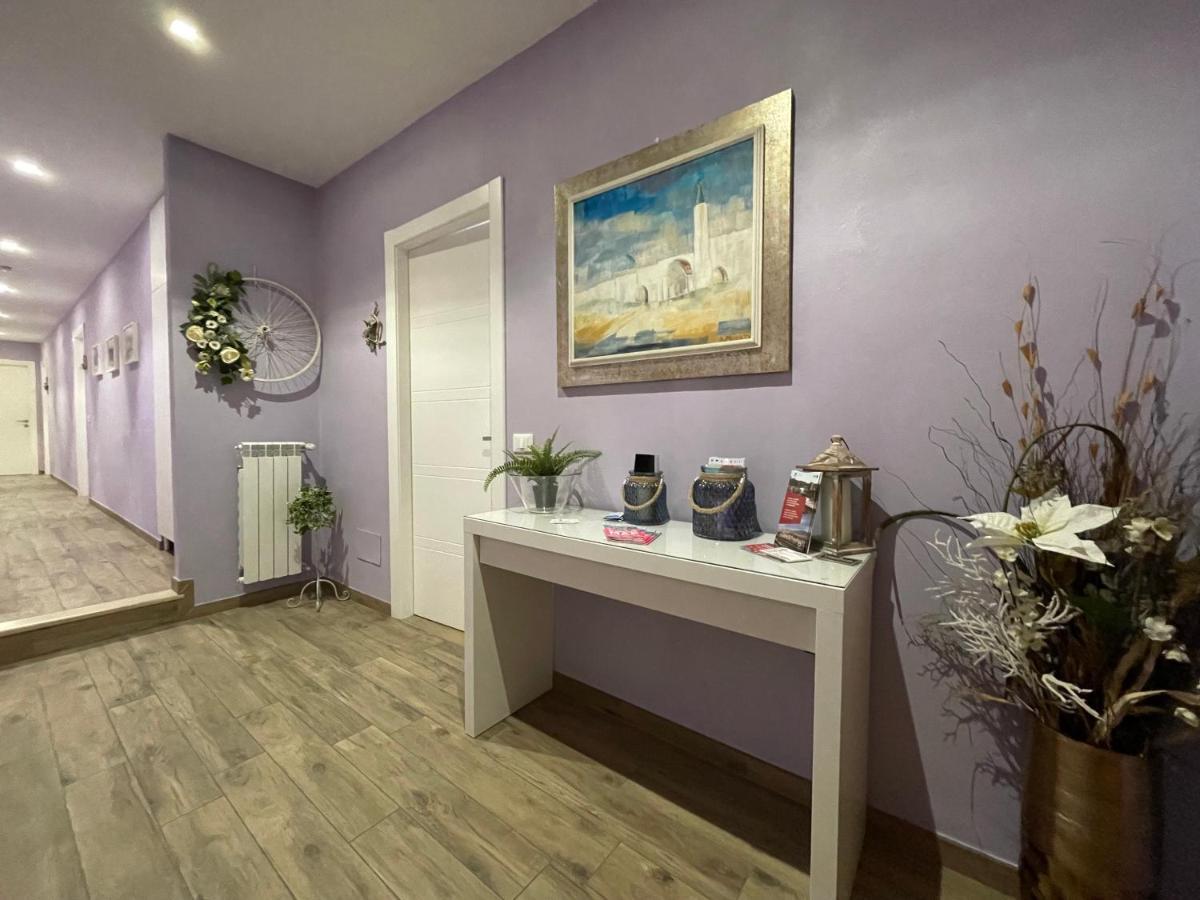 Porta Alla Croce Guest House Florenz Exterior foto