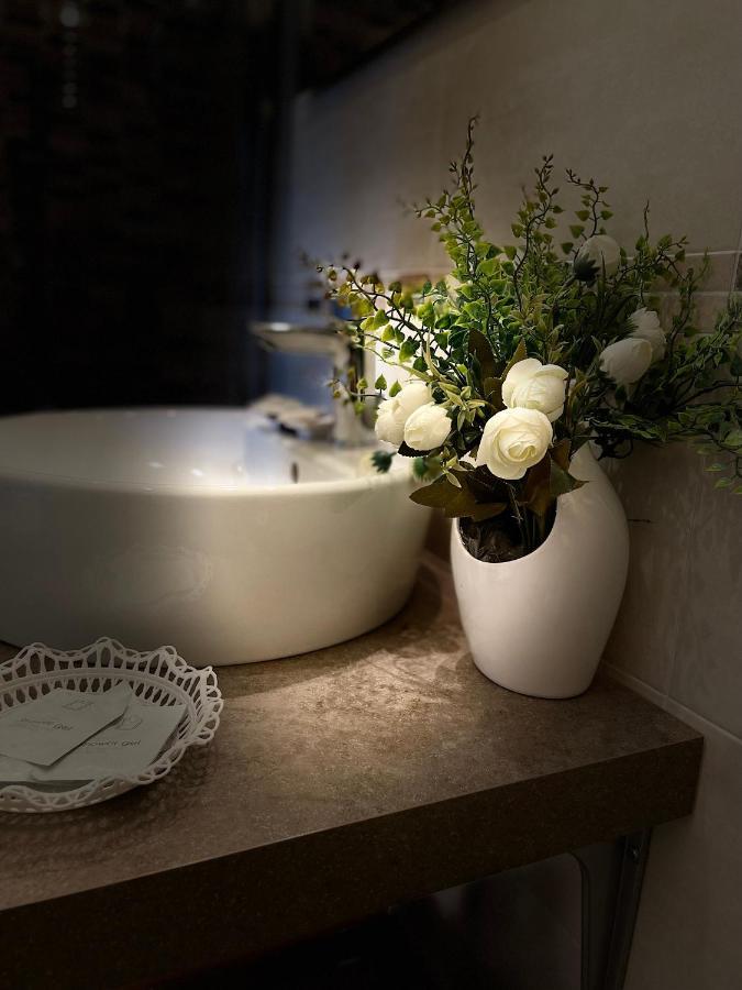 Porta Alla Croce Guest House Florenz Exterior foto