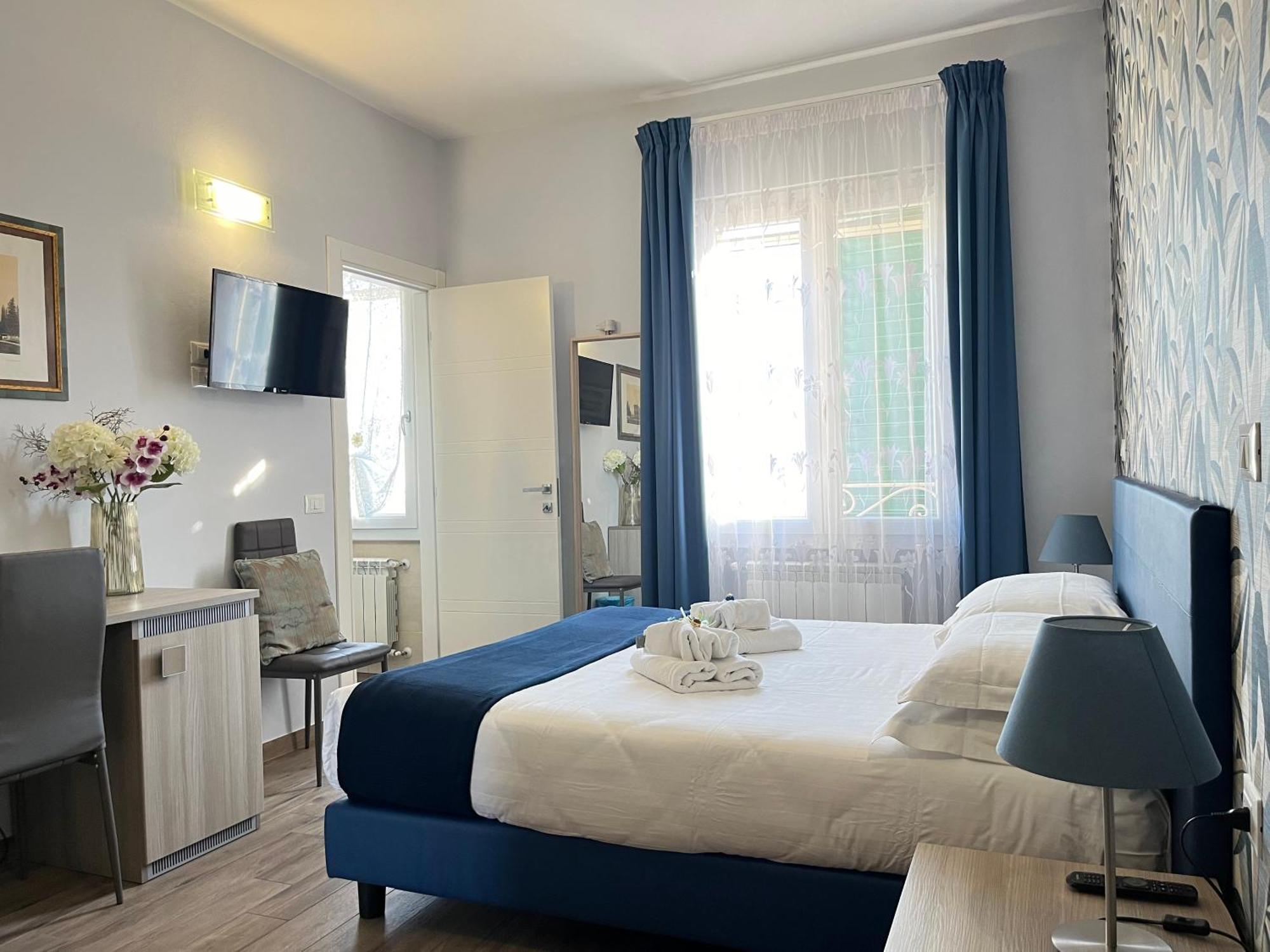 Porta Alla Croce Guest House Florenz Exterior foto