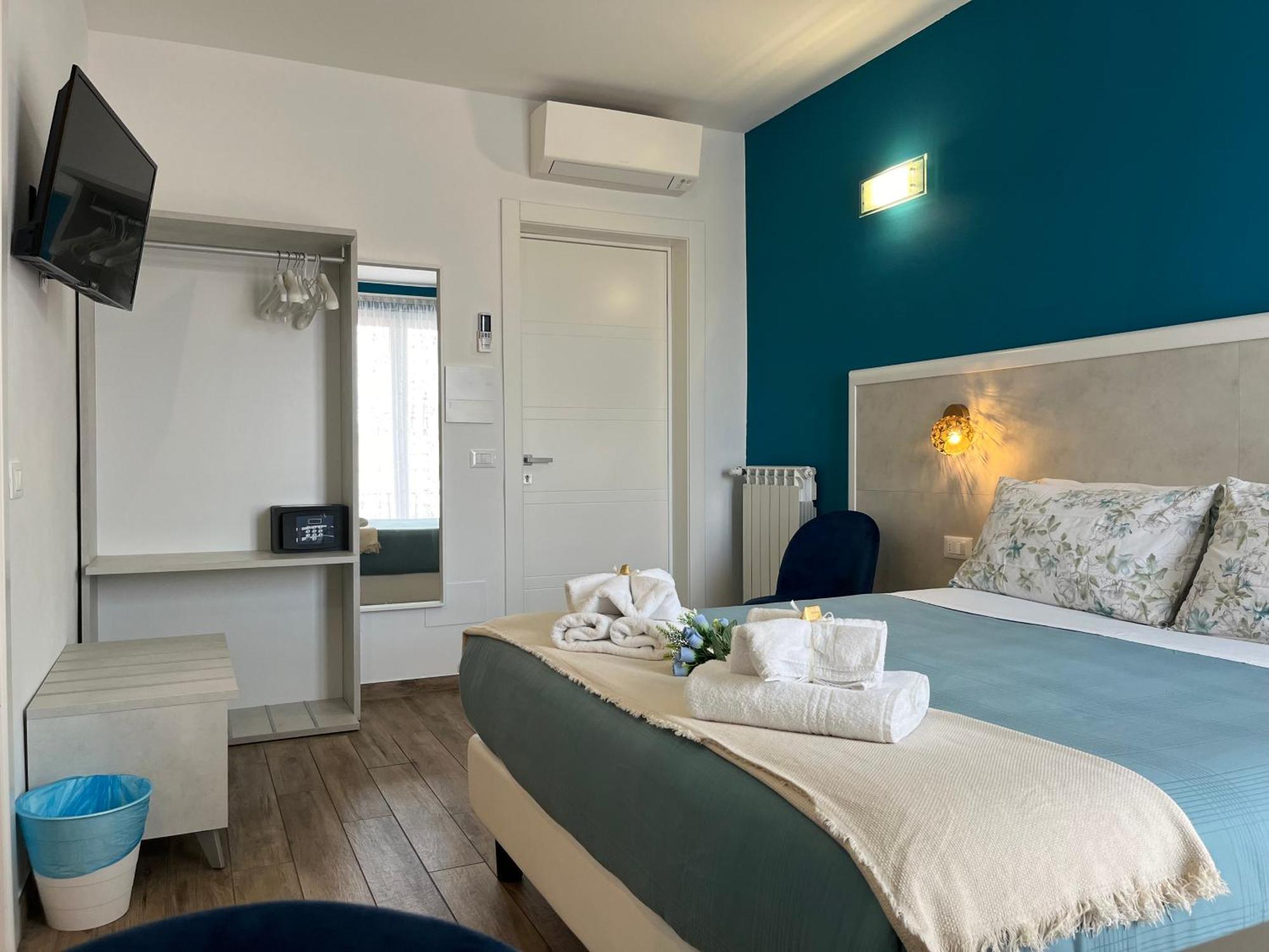 Porta Alla Croce Guest House Florenz Exterior foto