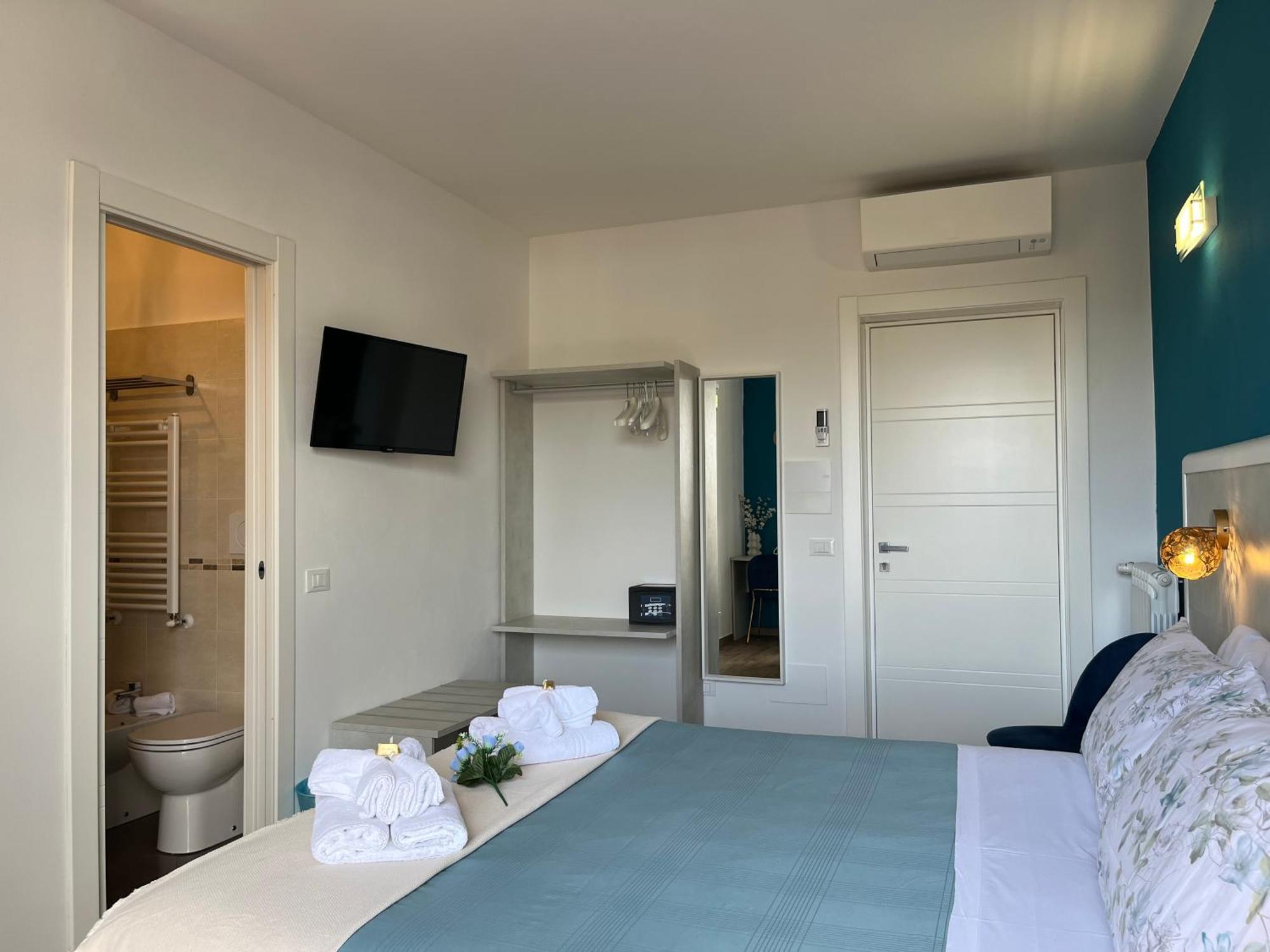 Porta Alla Croce Guest House Florenz Exterior foto